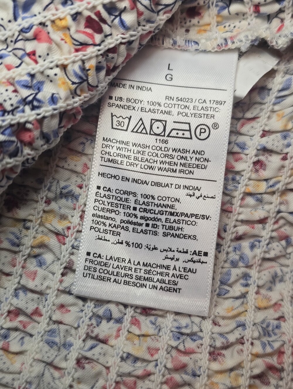 Old Navy Ruched Stretch Bodice Floral Cropped Flutter Sleeve Blouse Top Large - Picture 10 of 10